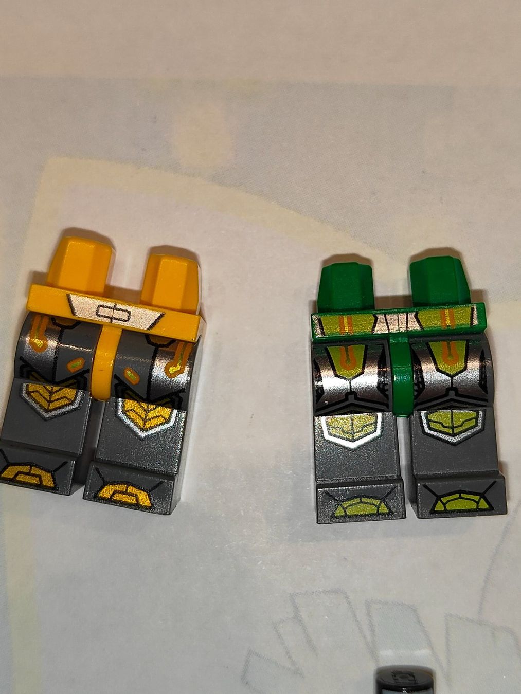 Lego Kit di costruzioni: Legofigurenteile zu Nexo / SW und Space III   /E24 – Usato da St. Gallen venduto da Bisaknosp 4