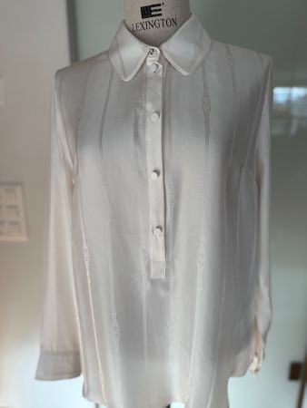 Sehr schöne Bluse aus Seide, Gr. 36