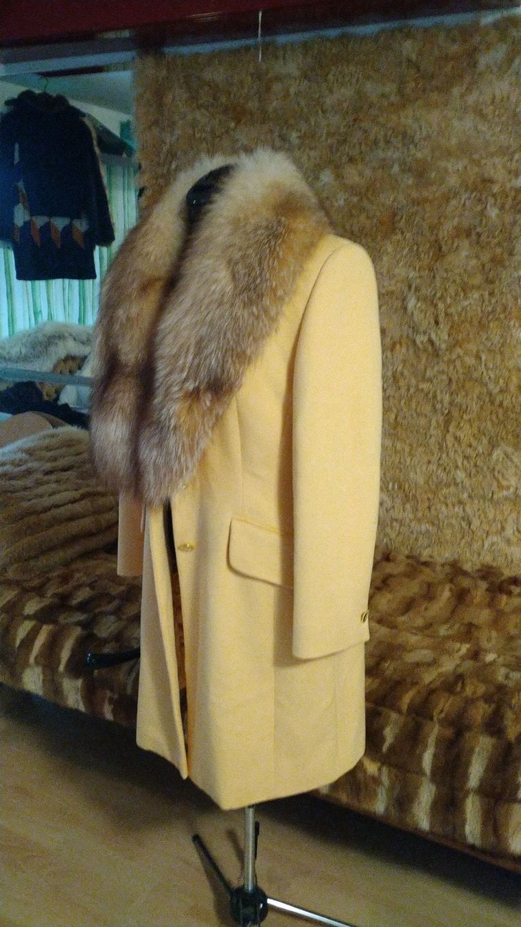Escada Cappotti: Escada Mantel Schurwolle Angora 40 Echtpelz – Usato da Obergösgen venduto da crystalfox 2
