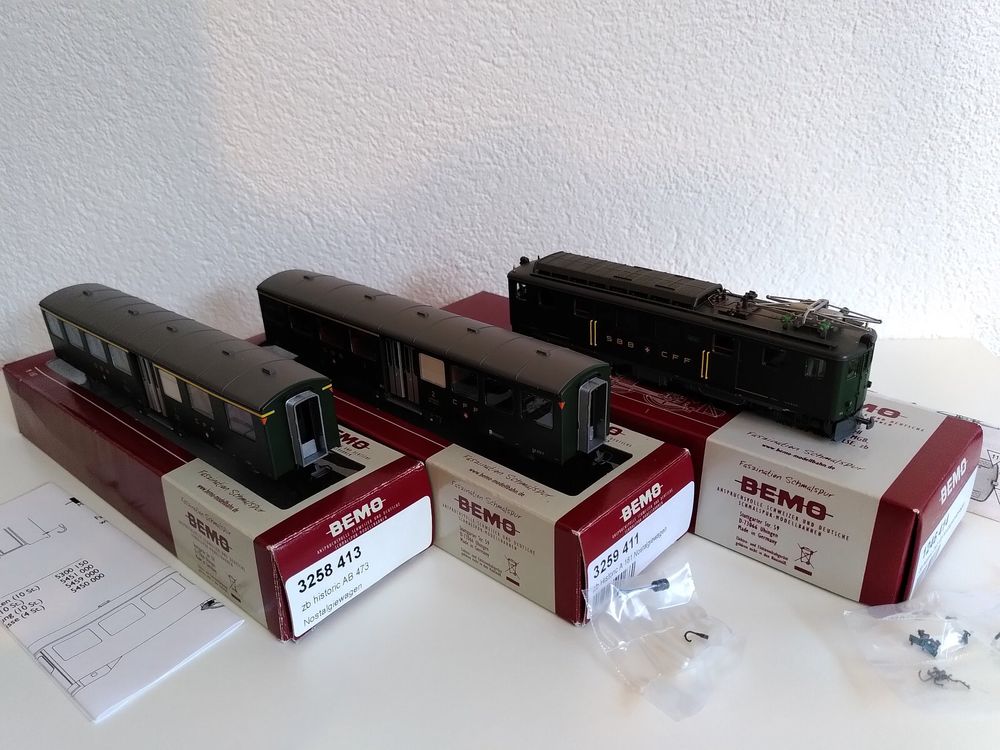 Bemo Modelleisenbahnen: Bemo SBB Brünigbahn / zb historic "Nostalgiezug" H0m – Gebraucht aus Bern von Luca099 1