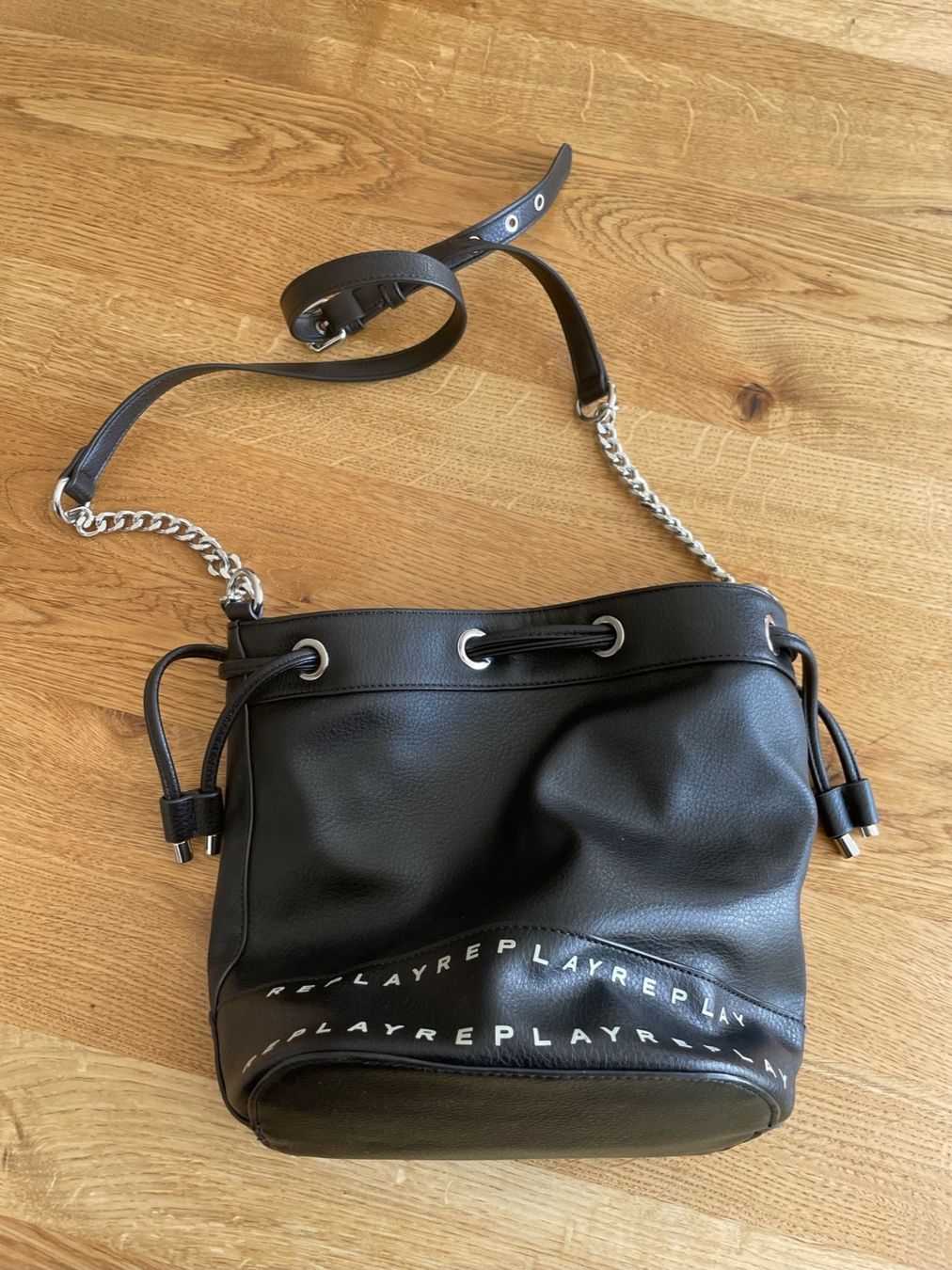 Borse da donna: Replay Beuteltasche – Usato da Uetliburg SG venduto da Joujoux02 1