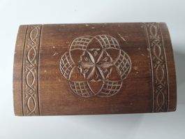 Boite bijoux, fabriquée à Brienz, Bern, L.12.5, H 6, P 7 cm.
