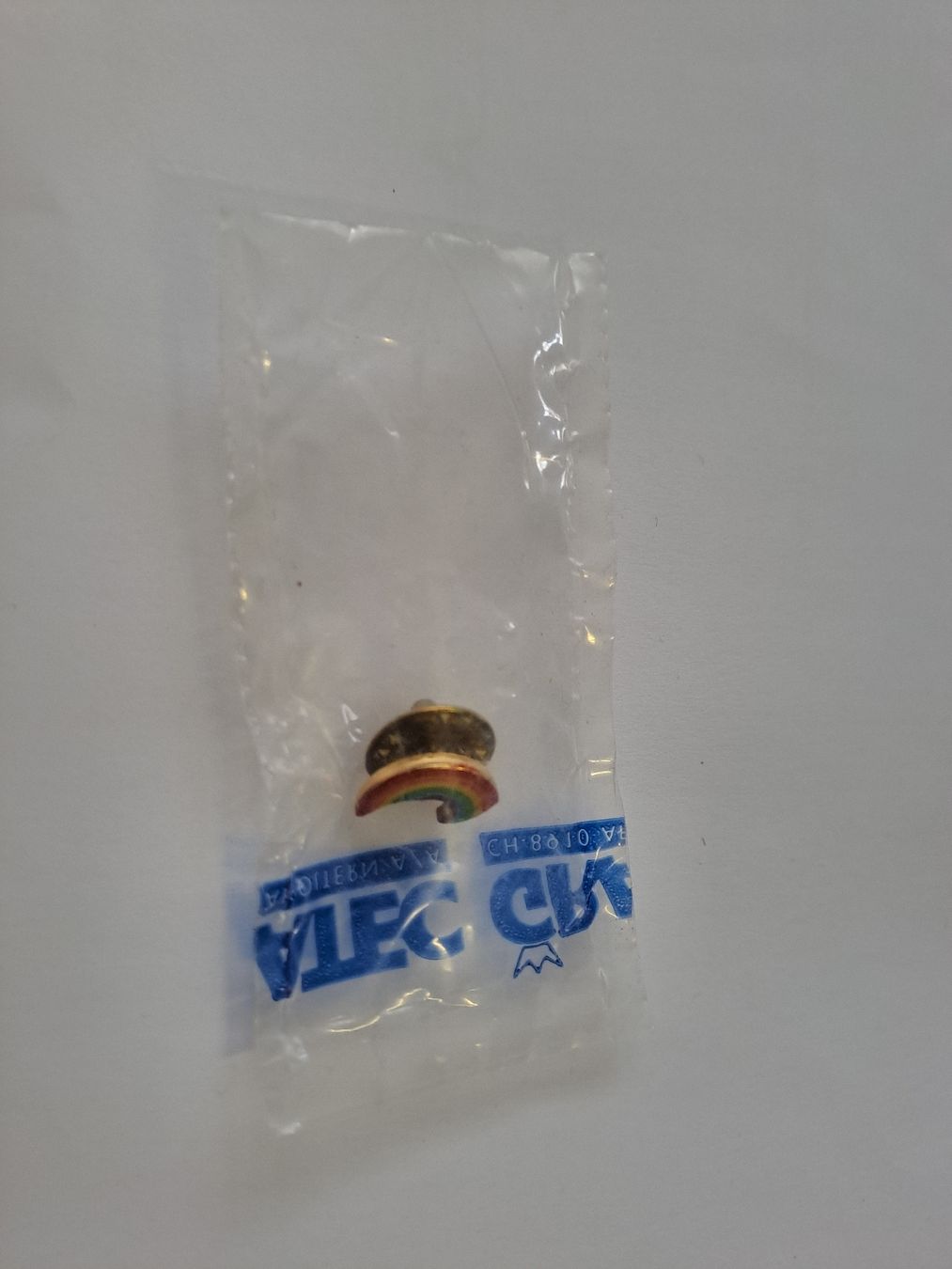 Plaketten & Abzeichen: Emaille Anstecker Regenbogen Metall 1 Stk – Neu und originalverpackt aus Zürich von Schoebi19 1