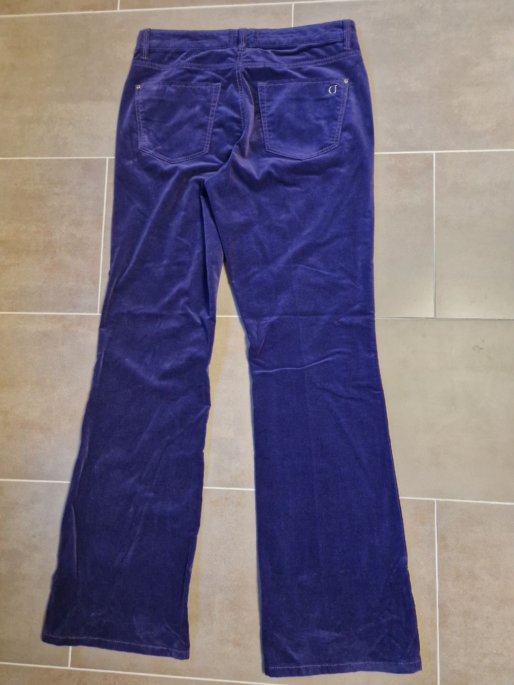 Cambio Pantaloni: Cambio Hose Paris flared 42 violett Samt – Nuovo (secondo la descrizione) da Lichtensteig venduto da Cocabana_16 2