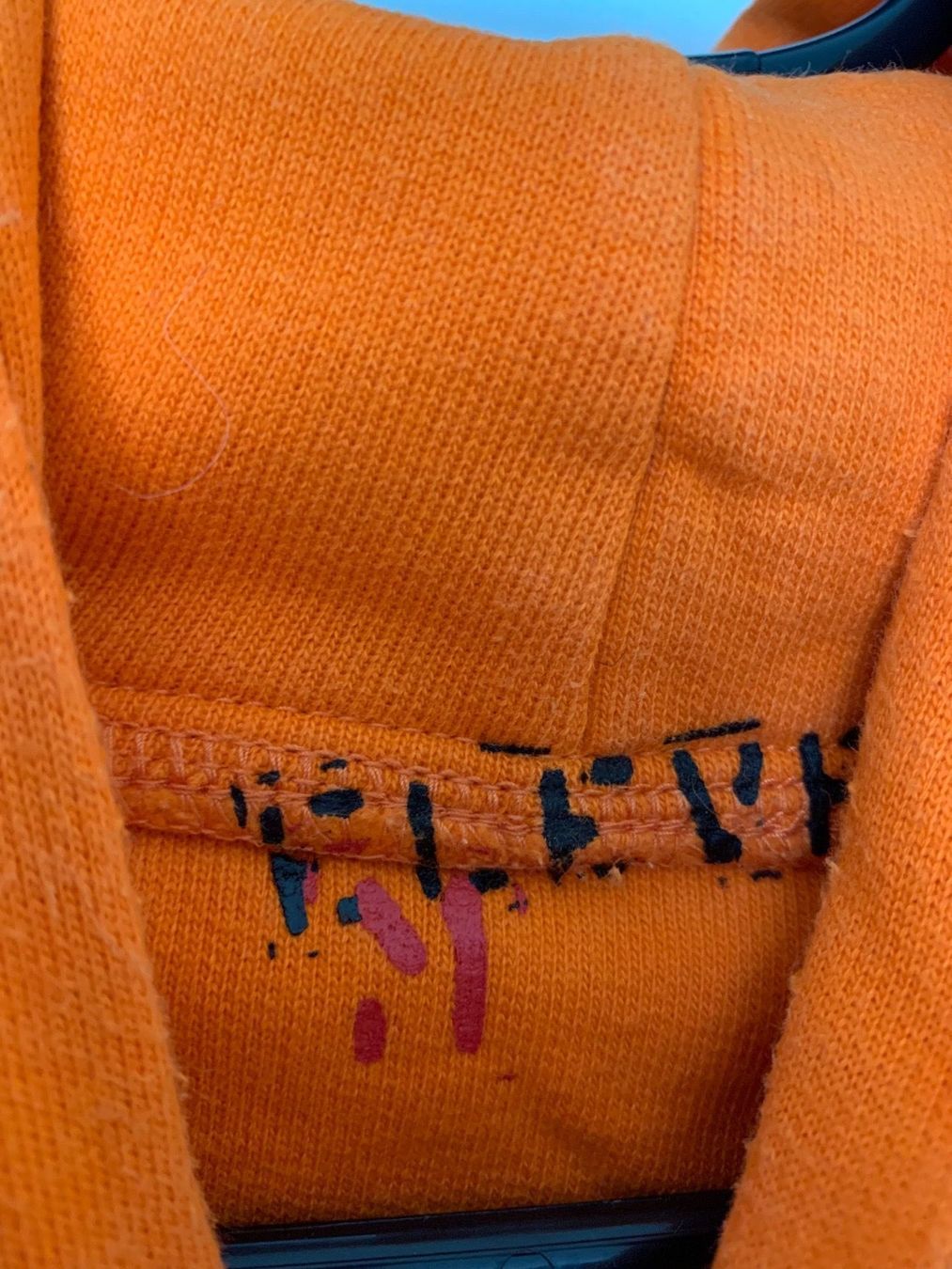 Pullover & Sweatshirts: Eleven Hoodie Orange Medium – Gebraucht aus Dübendorf von CellarSeller 1