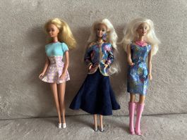 Drei Barbies