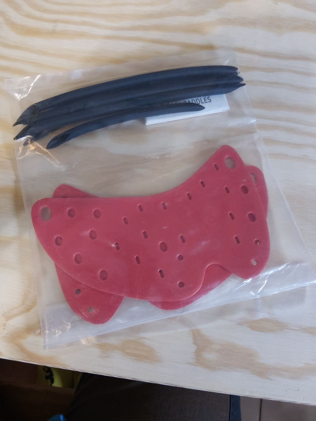 Pinne, Maschere & Boccagli: Tyr Catch Paddles M – Nuovo e nell'imballaggio originale da Grolley venduto da Montana78