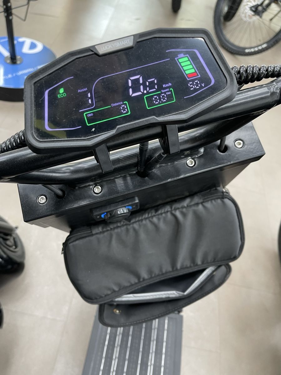 Scooters: Scooter Solar 2 Stück  – Neu und originalverpackt aus Grenchen von 2024scooterparts 3