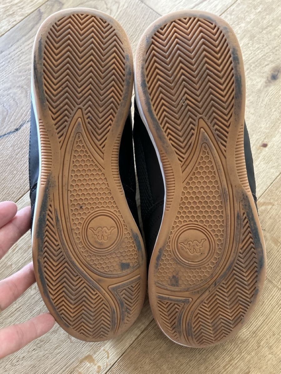 Kappa Scarpe per ragazzi: Kappa Hallenschuhe Grösse 39 – Usato da Arosa venduto da Alpech 1
