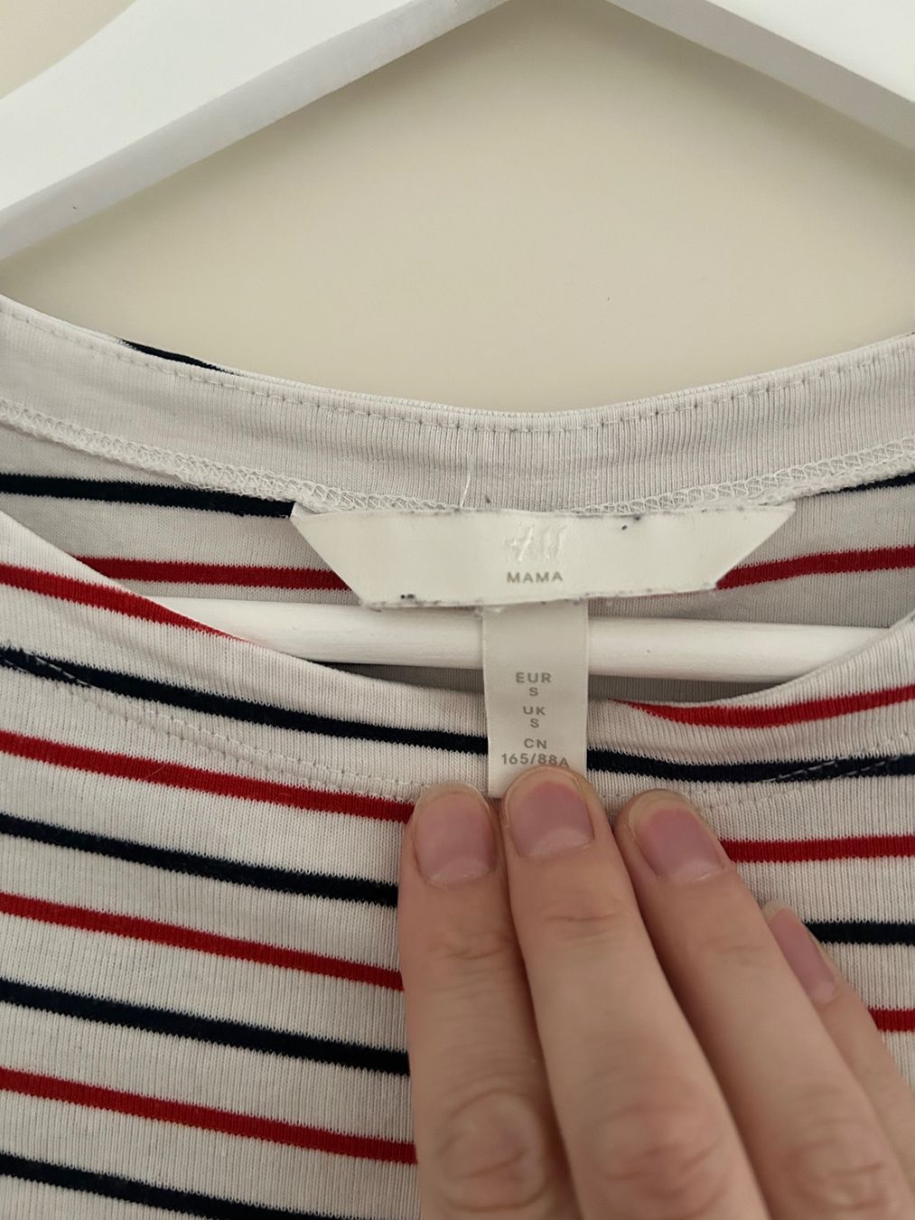 H&M Top: Umstandsshirt gestreift weiss rot blau – Usato da Zürich venduto da predisha 1