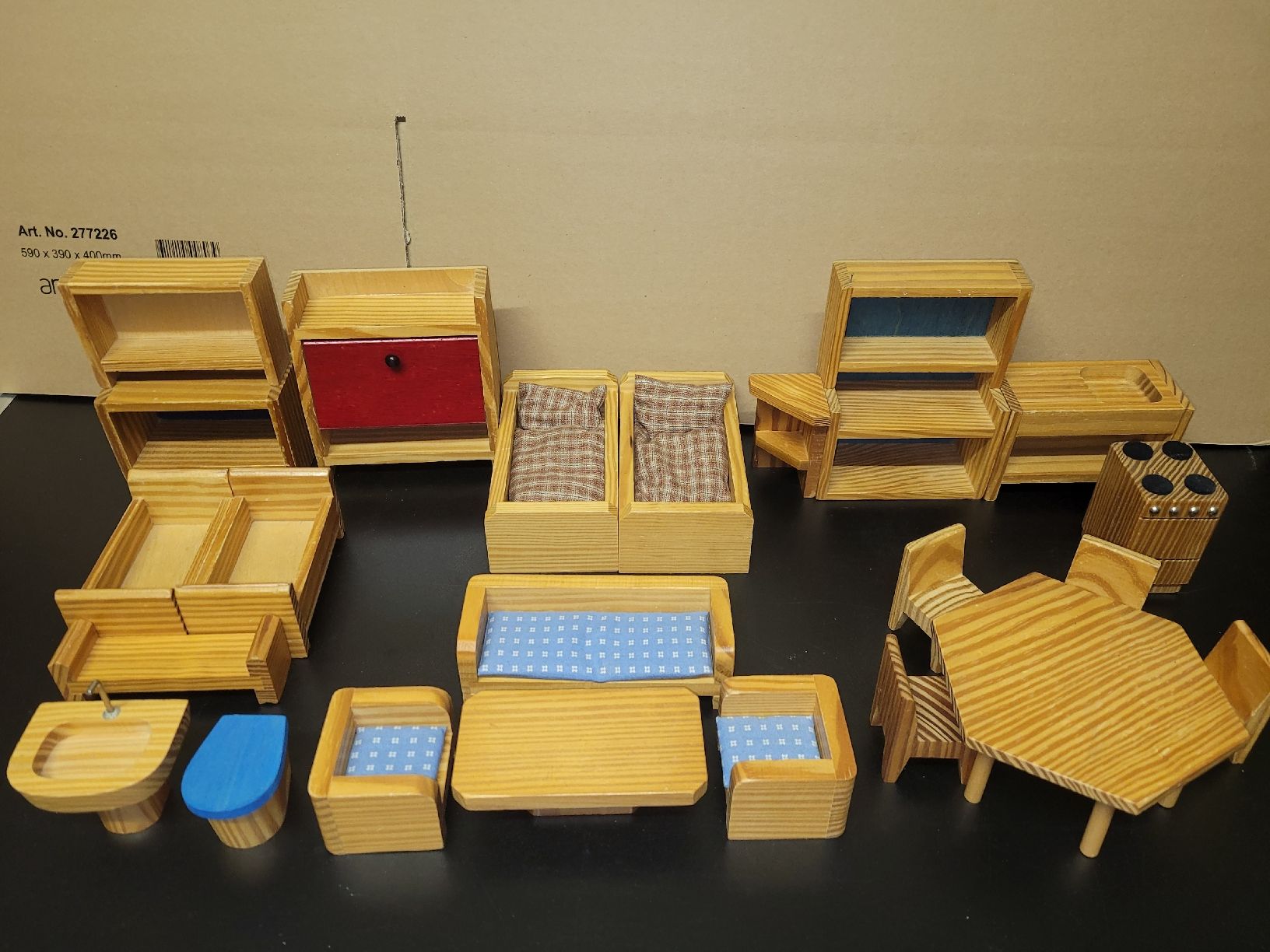 Case e mobili per bambole: Puppenhaus,Puppenstube,Möbel PH16 – Usato da Aarberg venduto da Fink010
