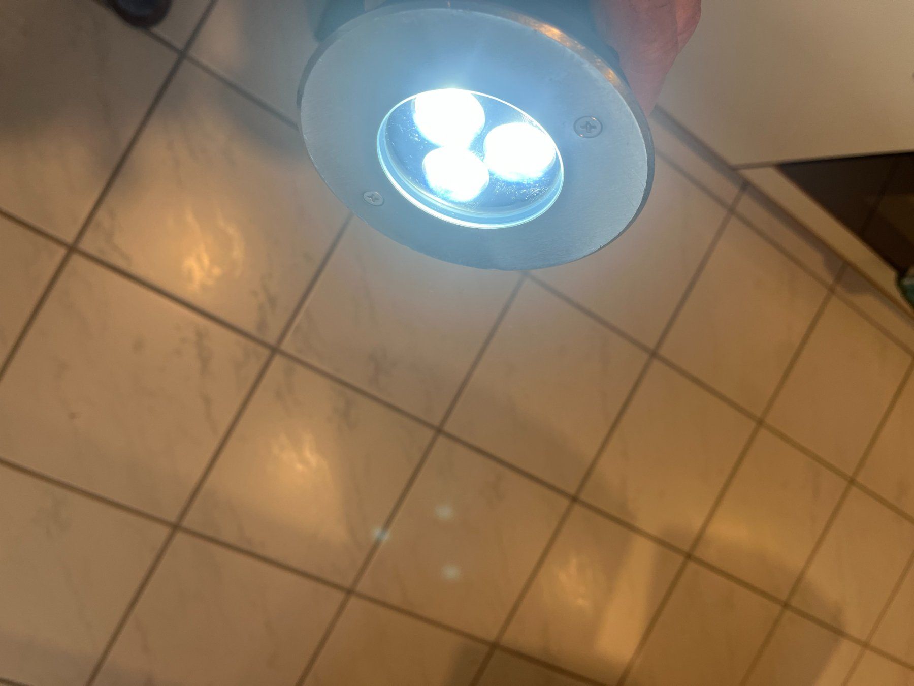 Lampade: LED Bodenleuchte IP 67 – Usato da Dintikon venduto da Redgar58 1