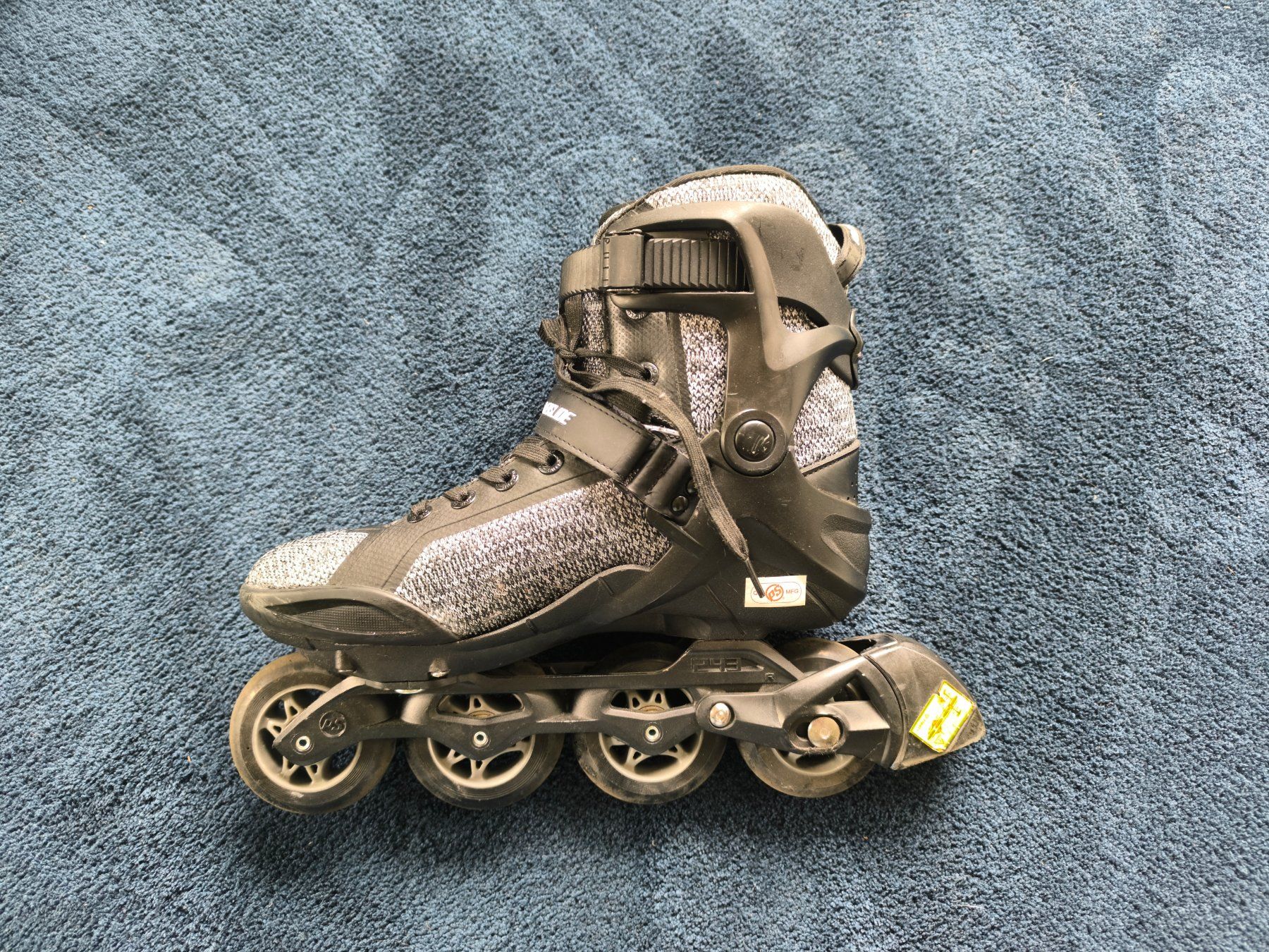 Pattini in linea & Pattini a rotelle: Powerslide Phuzion Radon 80 Inline skates inkl. Skatehelm – Usato da Trimbach venduto da jittensohn 2