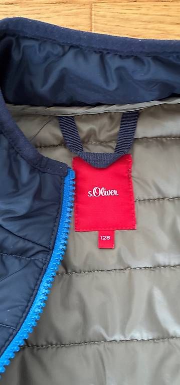 Sonstige Jungenkleidung: Gilet Weste 128 von S. Oliver – Gebraucht aus Männedorf von lachen2011 1