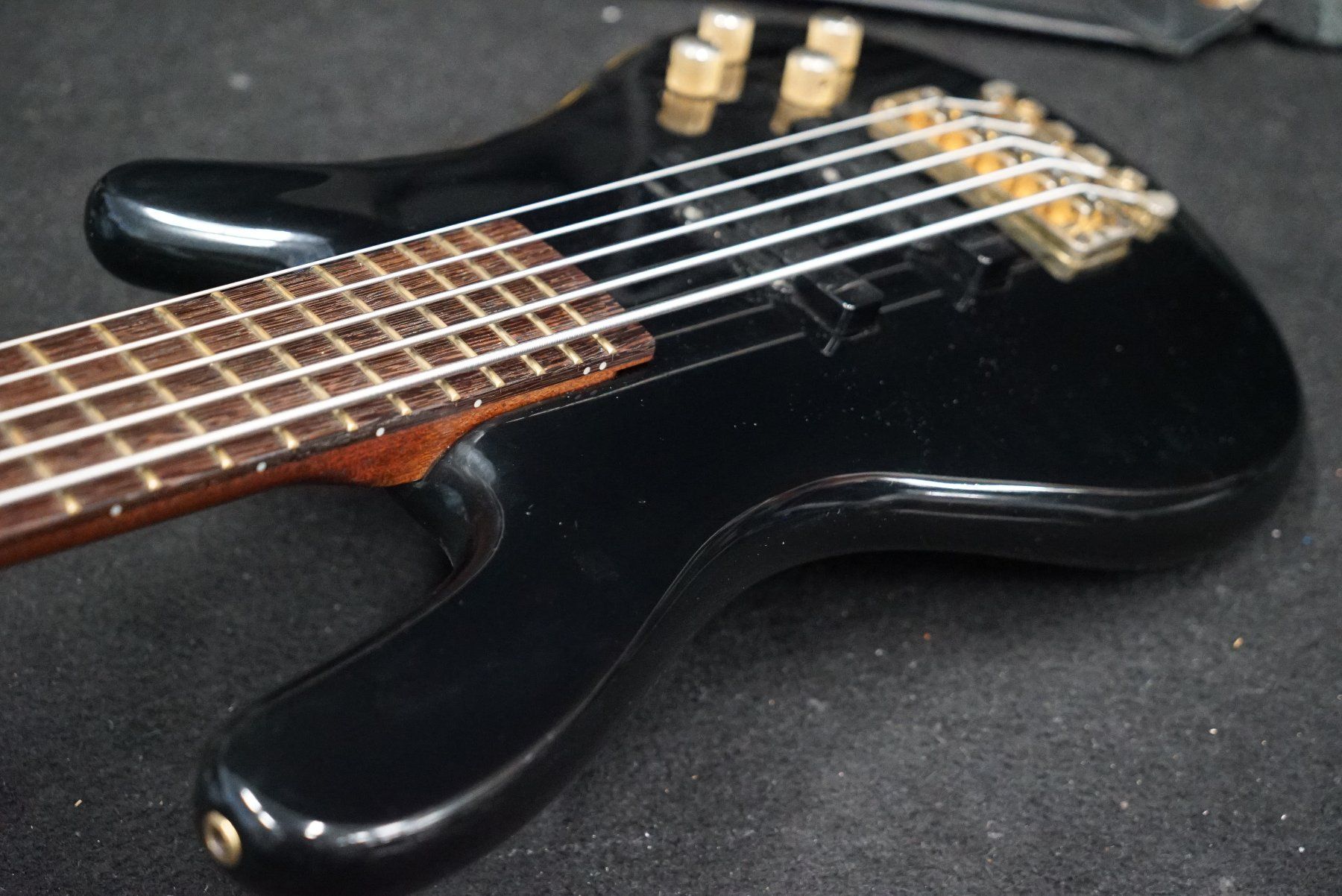 Strumenti musicali: Warwick RockBass Streamer LX  5-String -Black – Usato da Ortschwaben venduto da Musictrade 4