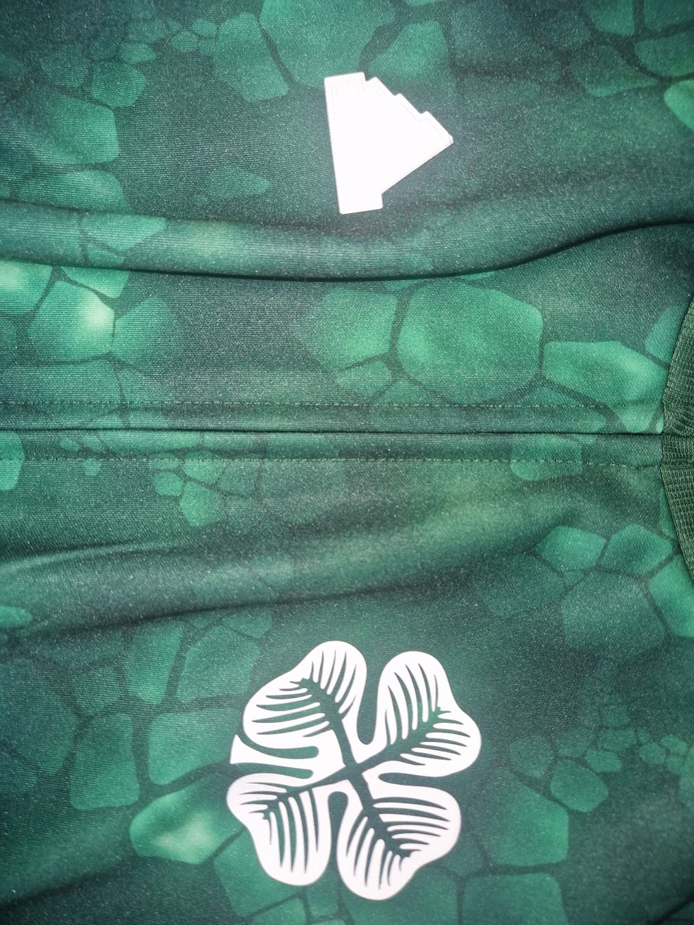 Adidas Vestes: Celtic FC Track Jacket adidas – D'occasion à Donatyre par Vurzor 3
