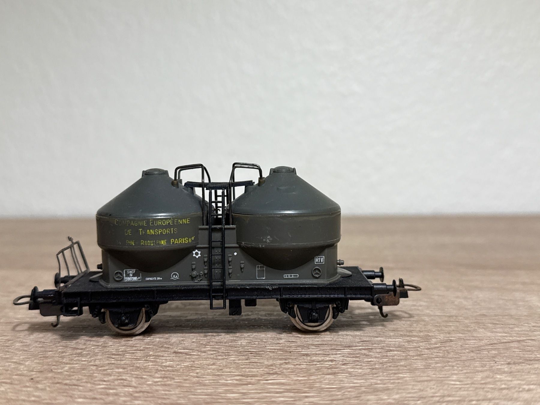 Lima Modelleisenbahnen: Lima Silowagen SNCF H0 (51) – Gebraucht aus St-Aubin-Sauges von Lo_Go 1