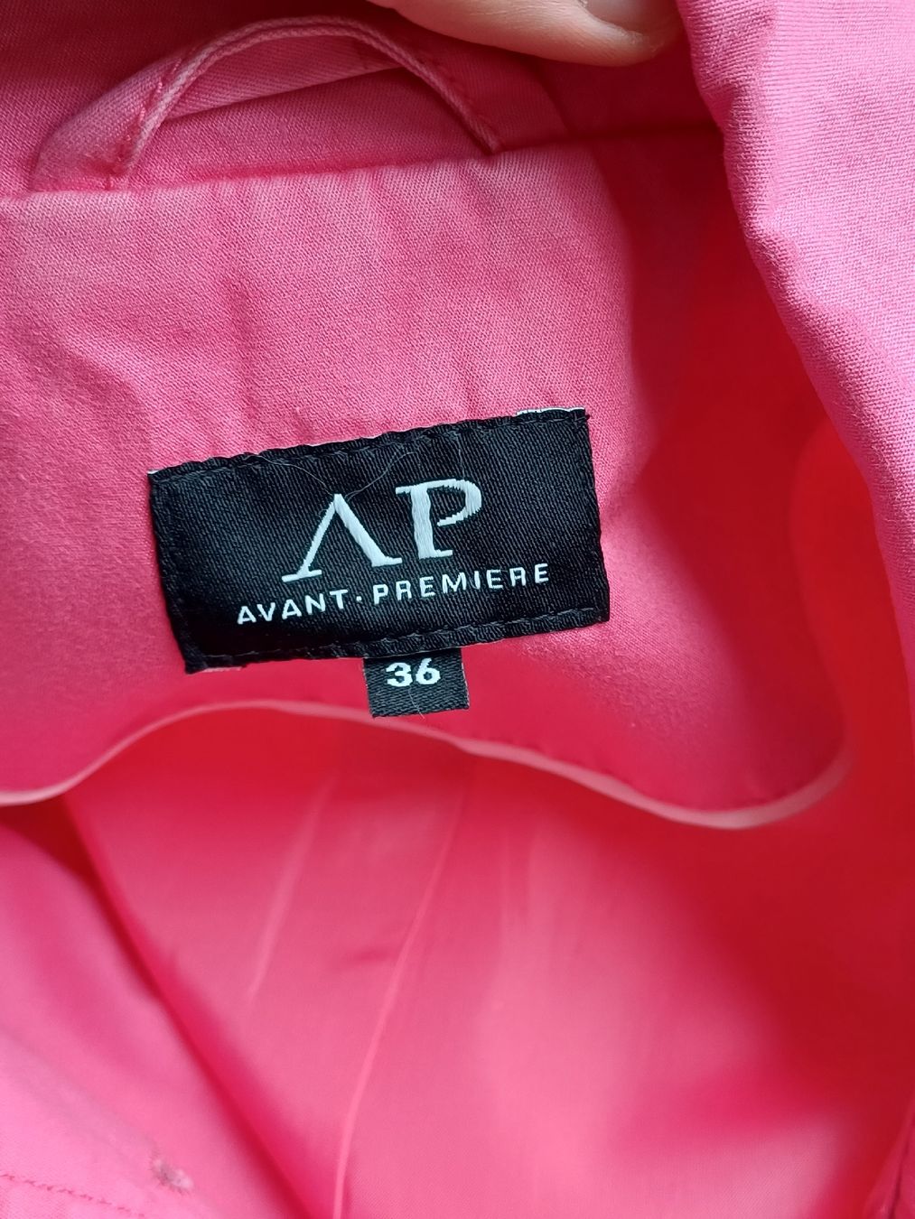 Cappotti: Lachsfarbener Trench Coat Avant Premiere – Usato da Basel venduto da klaraleoni 5