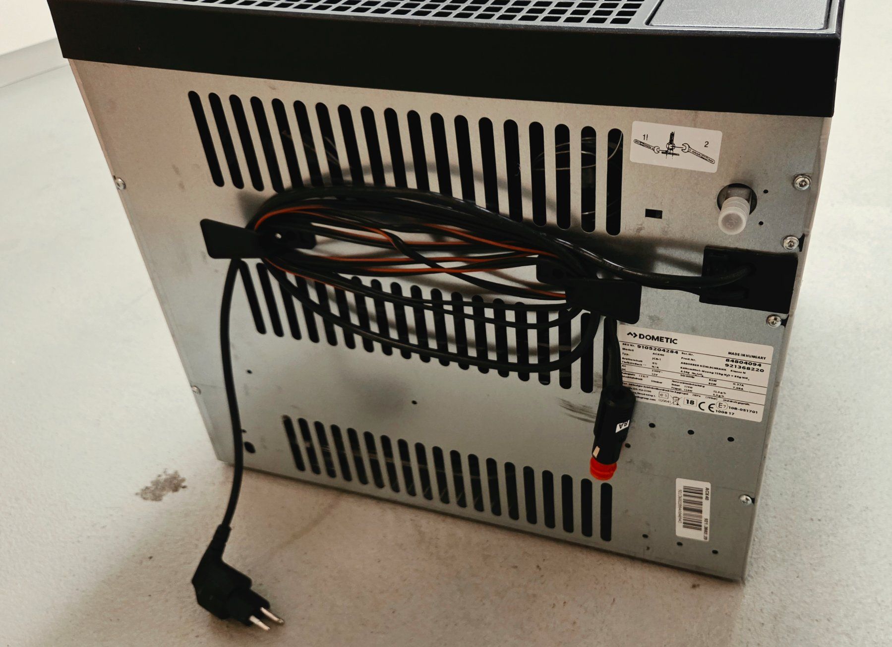 Dometic Kühlschränke & Kühlen: DOMETIC ACX40 "Combicool" Absorberkühlbox 40 Liter – Gebraucht aus Ittigen von bluesboy_66 4