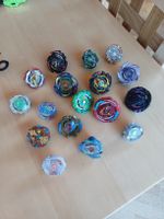 Arène Beyblade et toupies multicolores lot