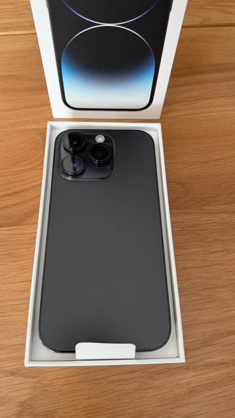 Apple Telefoni cellulari / Smartphones: iPhone 14 Pro Space Black 256GB – Usato da Brislach venduto da K4ng4roo