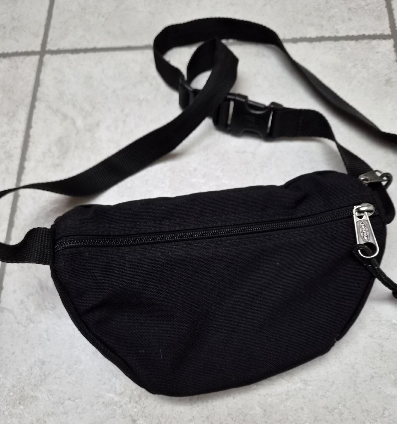 Eastpak Taschen: Eastpak Bauchtasche – Gebraucht aus Zürich von 25.1212_4.14 1