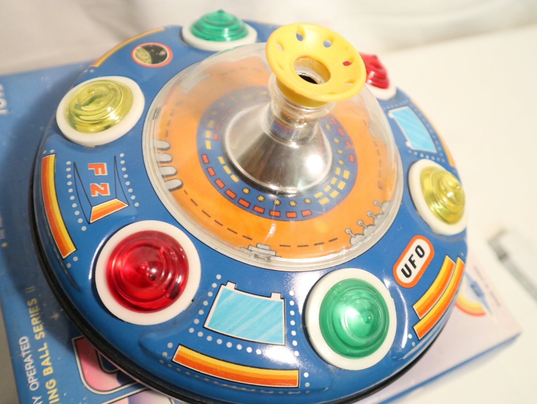 Jouets: UFO Raumschiff mit schwebendem Ball Bump-N-Go – Neuf (Voir description) à Eschenbach SG par Astalavista 5