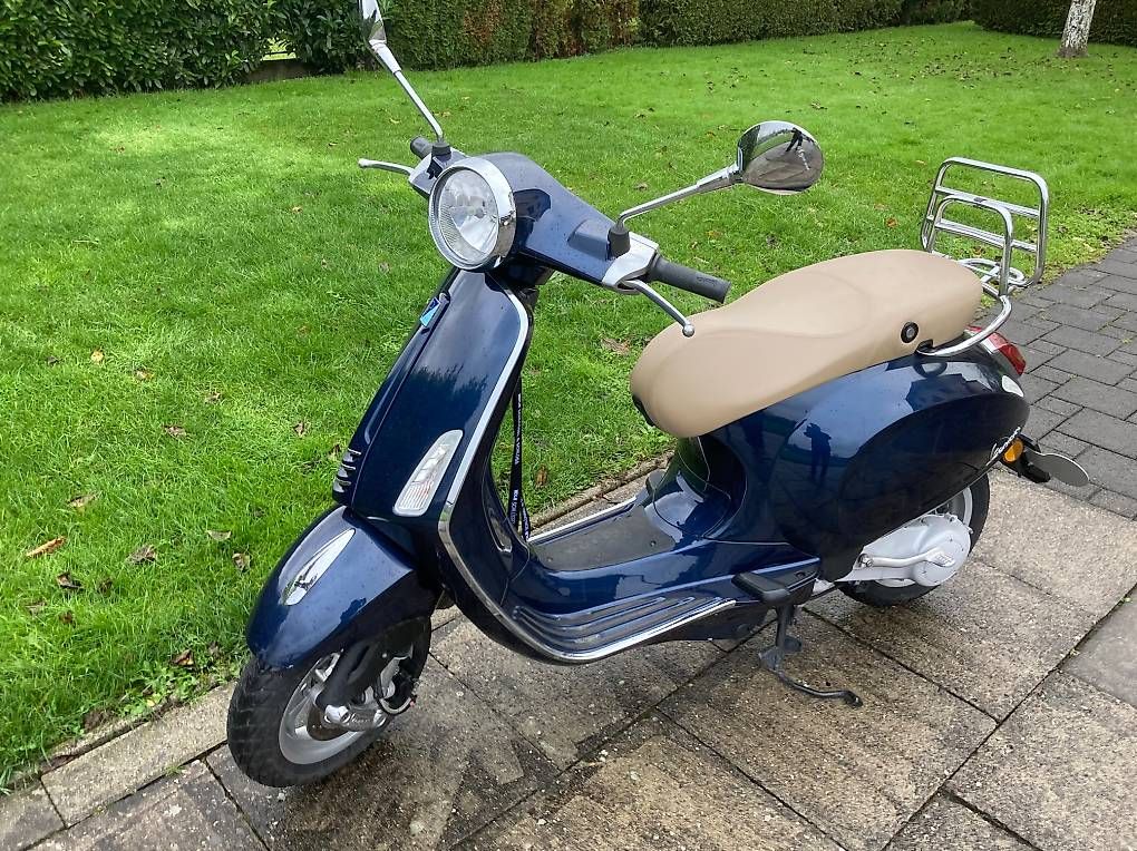 Vespa Scooters: Vespa Primavera 50 mit nur 2500 km – Gebraucht aus Emmen von 166500 3