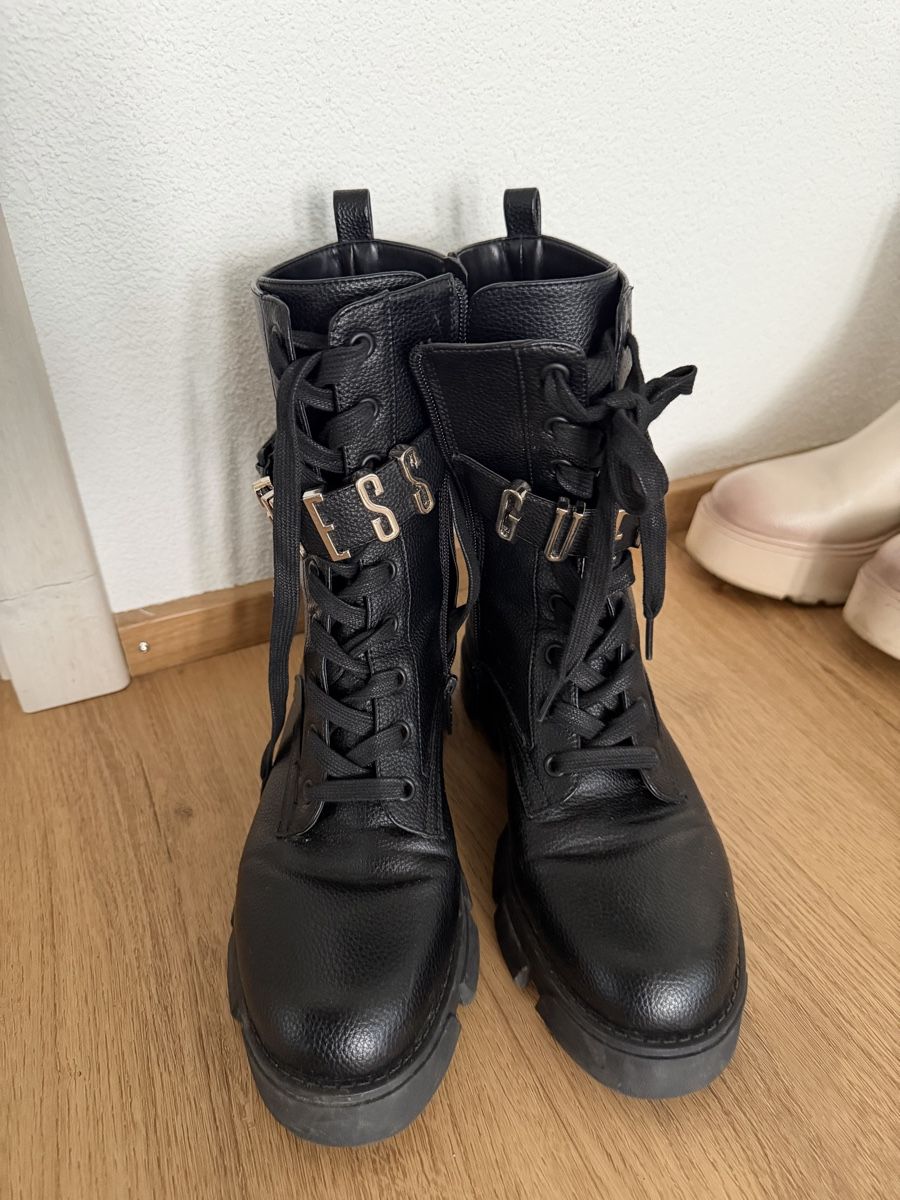 Scarpe da donna: Damen Schuhpaket Gr 40 – Usato da Müllheim Dorf venduto da ran_2dyr 2