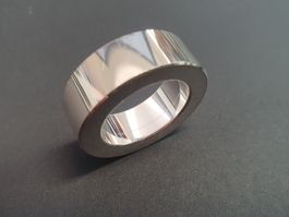 Silberring, massiv, neuwertig - Zeitloses Design!