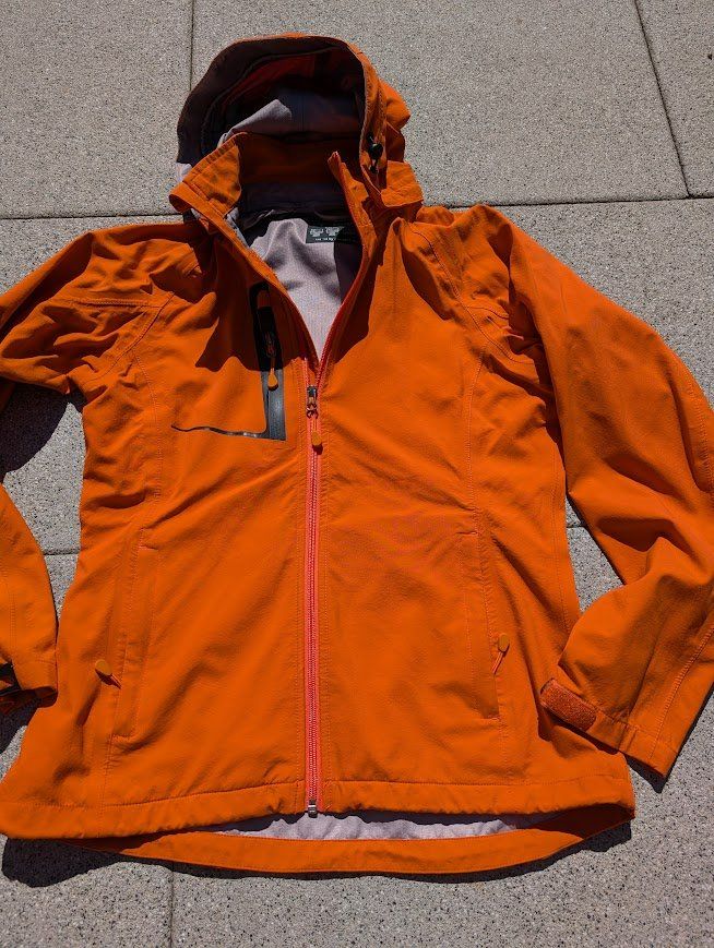 Switcher Giacche: Windjacke Damen Gr M - Switcher – Usato da Therwil venduto da bensotto