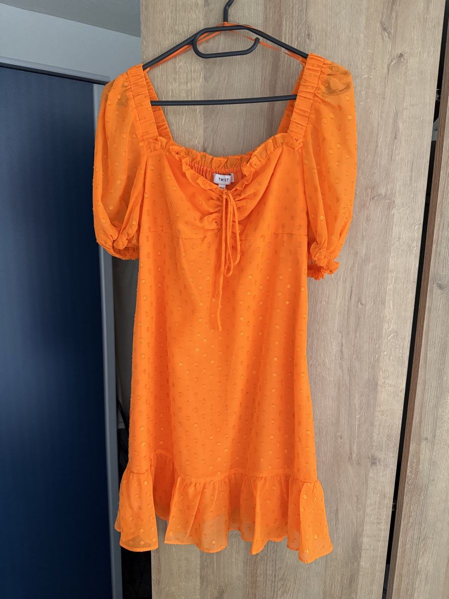 Kleider: Orange dress – Gebraucht aus Glis von zey_22mw 1