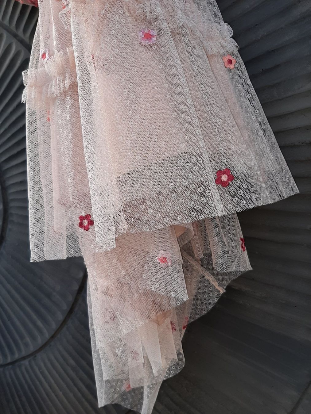 Vestiti: wunderschönes elfenzartes Luxus Kleid Needle & Thread 44 – Nuovo (secondo la descrizione) da Bern venduto da Preloved_NILE_4.Sale 9