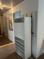 2 Schränke Echtholz mit Lüftungssieben an der Rückwand 