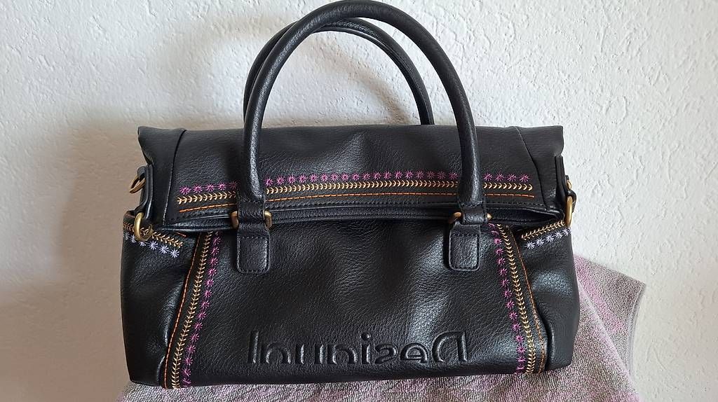 Sacs femmes: Sac Desigual – D'occasion à Essertes par ast_mk5t