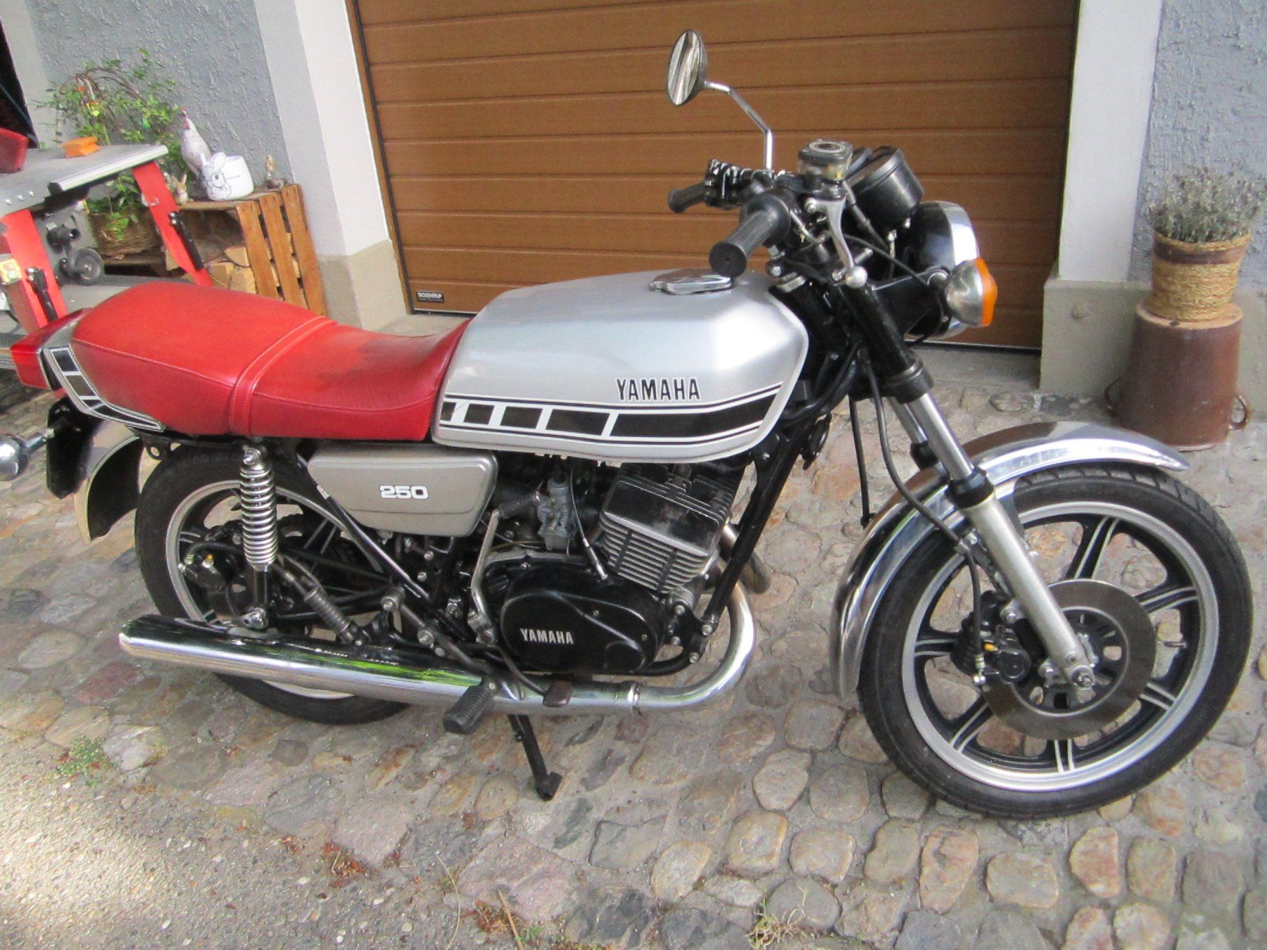 Yamaha Route: Yamaha RD 250 Oldtimer Motorrad – D'occasion à ARISDORF par Sukawa1 1