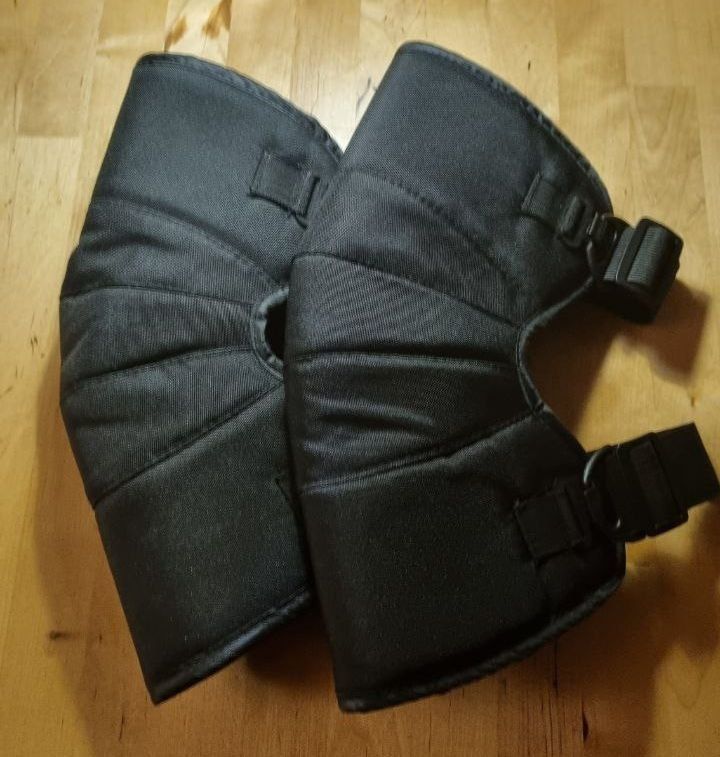 Protections: Knee pads – Neuf (Voir description) à Zürich par mdjilas 1