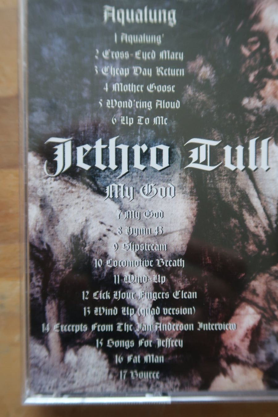 CD: JETHRO TULL - AQUALUNG - Bonus Tracks CD – Usato da Basel venduto da Patiscat 2
