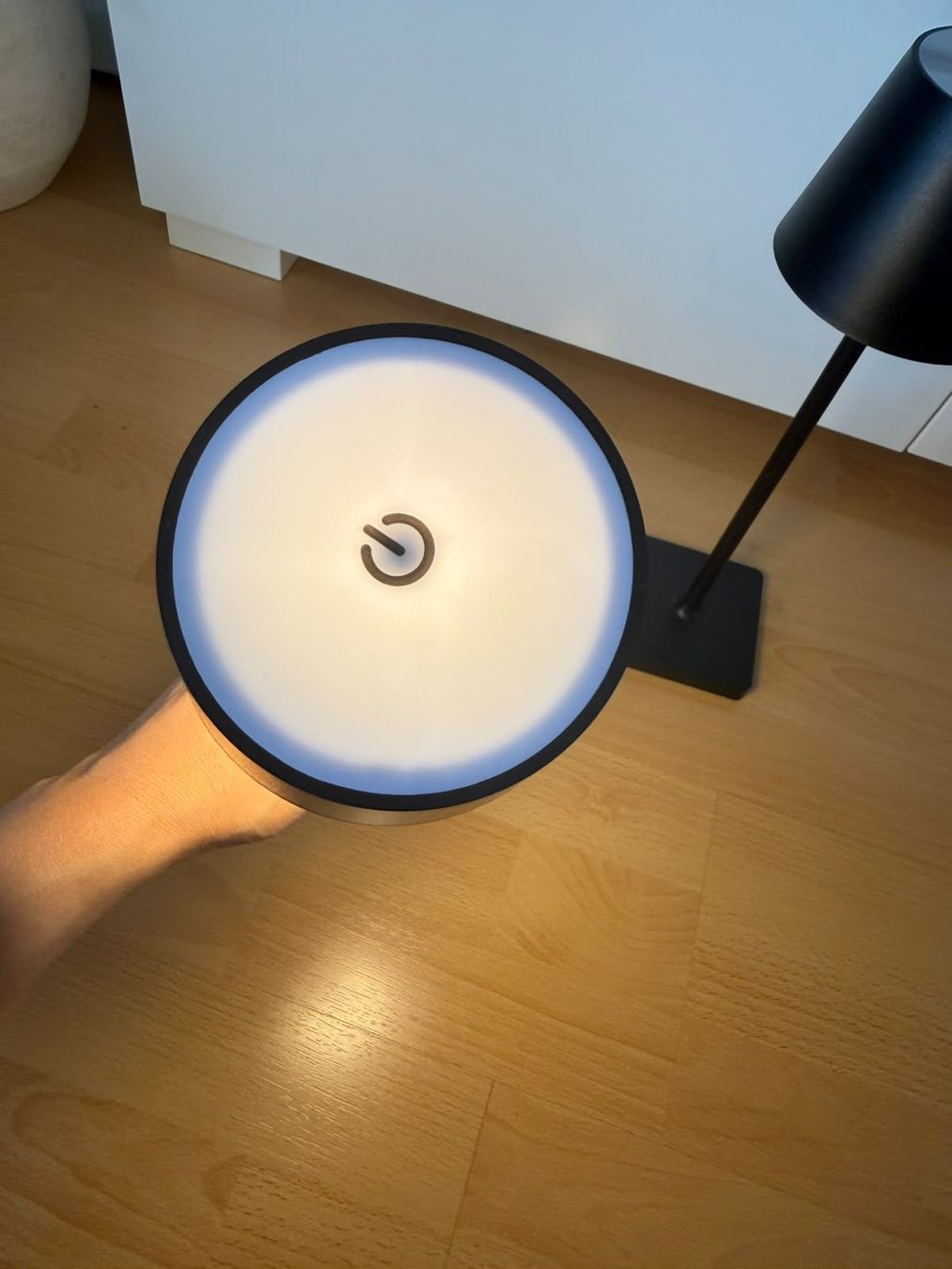 Lampen: 2x LED Tischlampen schwarz matt – Neu (gemäss Beschreibung) aus Thun von Sde 2