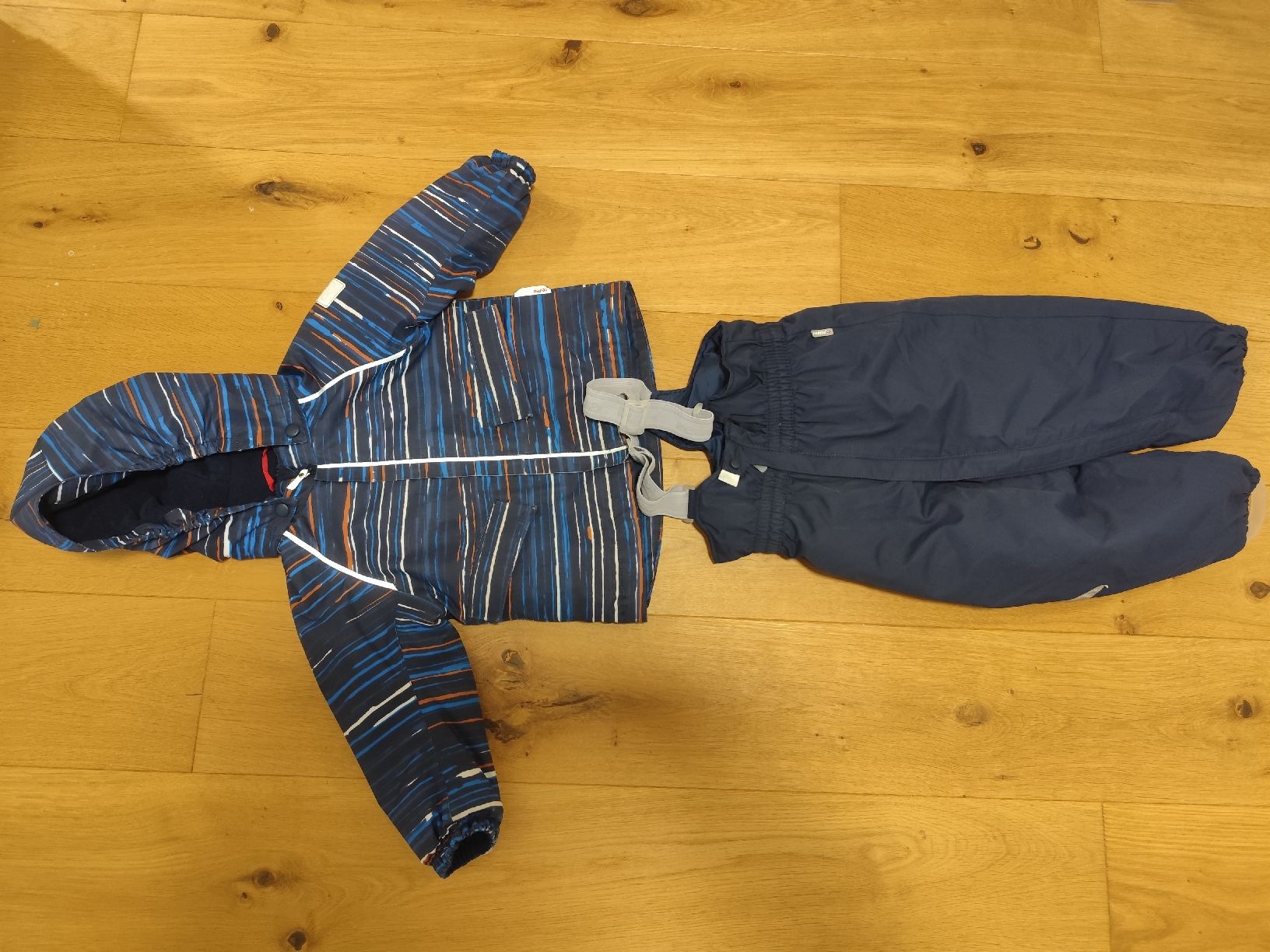 Ensembles: Kinderjacke/ Skianzug – D'occasion à Hellbühl par 30R_R30