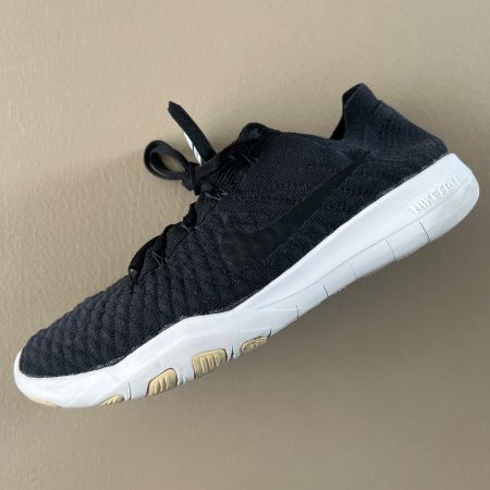 NIKE Free Sneakers 🖤