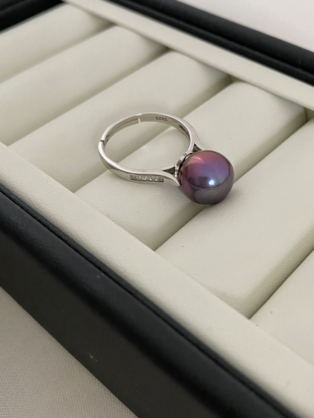 Anelli: 10.5 mm Süsswasser Perle Ring – Nuovo e nell'imballaggio originale da Sarnen venduto da yingsperlen