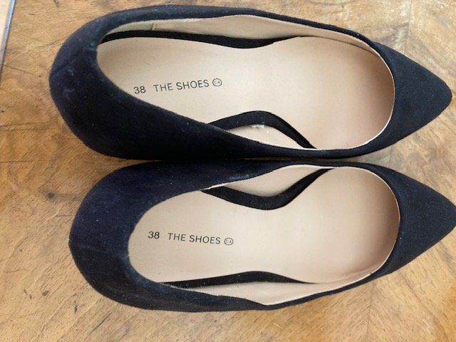 Damenschuhe: Damen Schuhe Grösse 38 mit Absatz - 5 cm – Gebraucht aus zürich von Hanne0 3