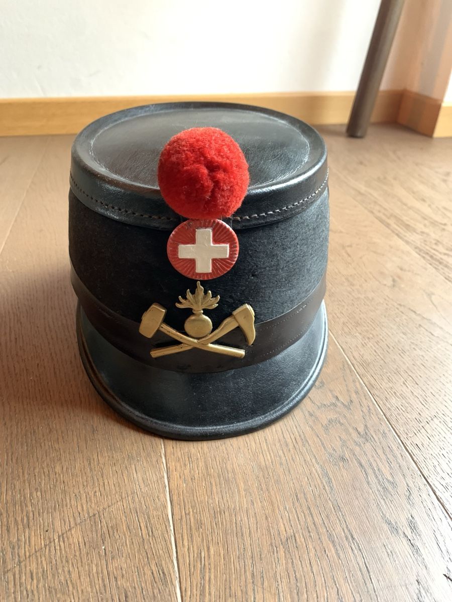 Armée suisse Chapeaux, bonnets & casquettes: Tschako Mineur Schweiz – D'occasion à Dotnacht par tmn_8