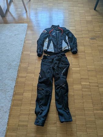Wasserdichte Motorradjacke und Motorradhose für Damen