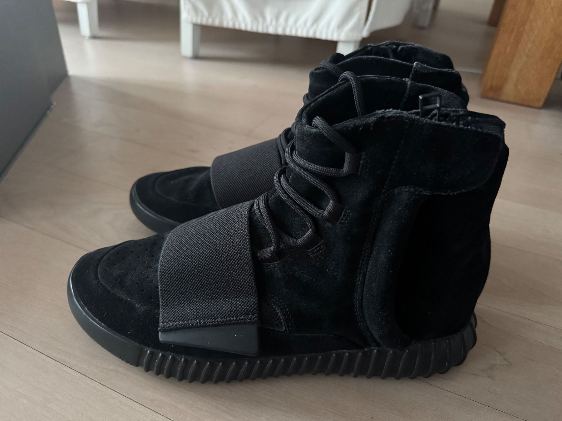Adidas Herrenschuhe: Yeezy Boost 750 EUR 44; US 10 – Gebraucht aus grafstal von ALiine07 4