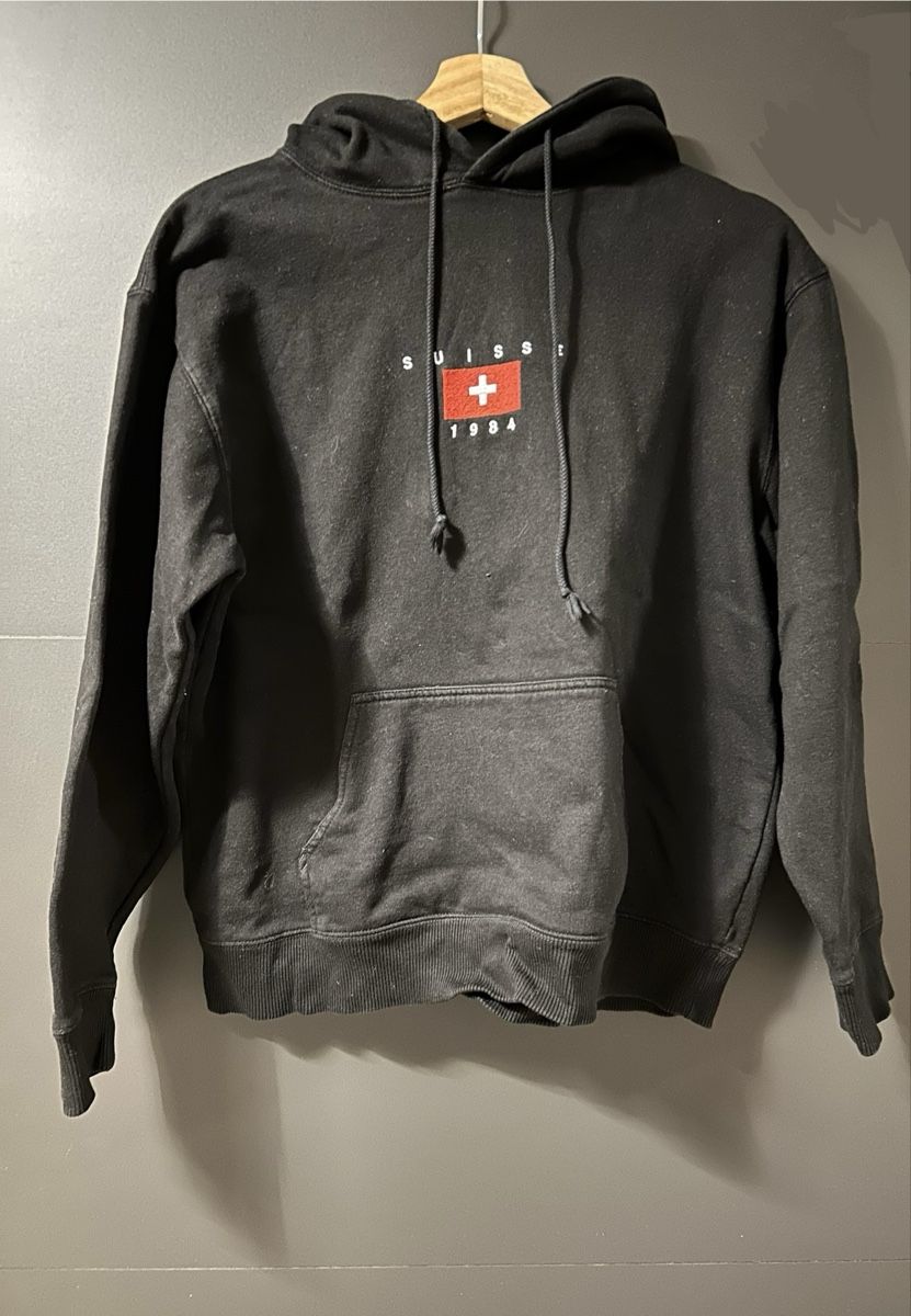 Brandy Melville Pullover & Sweatshirts: Hoodie – Gebraucht aus Langenthal von Miichelle