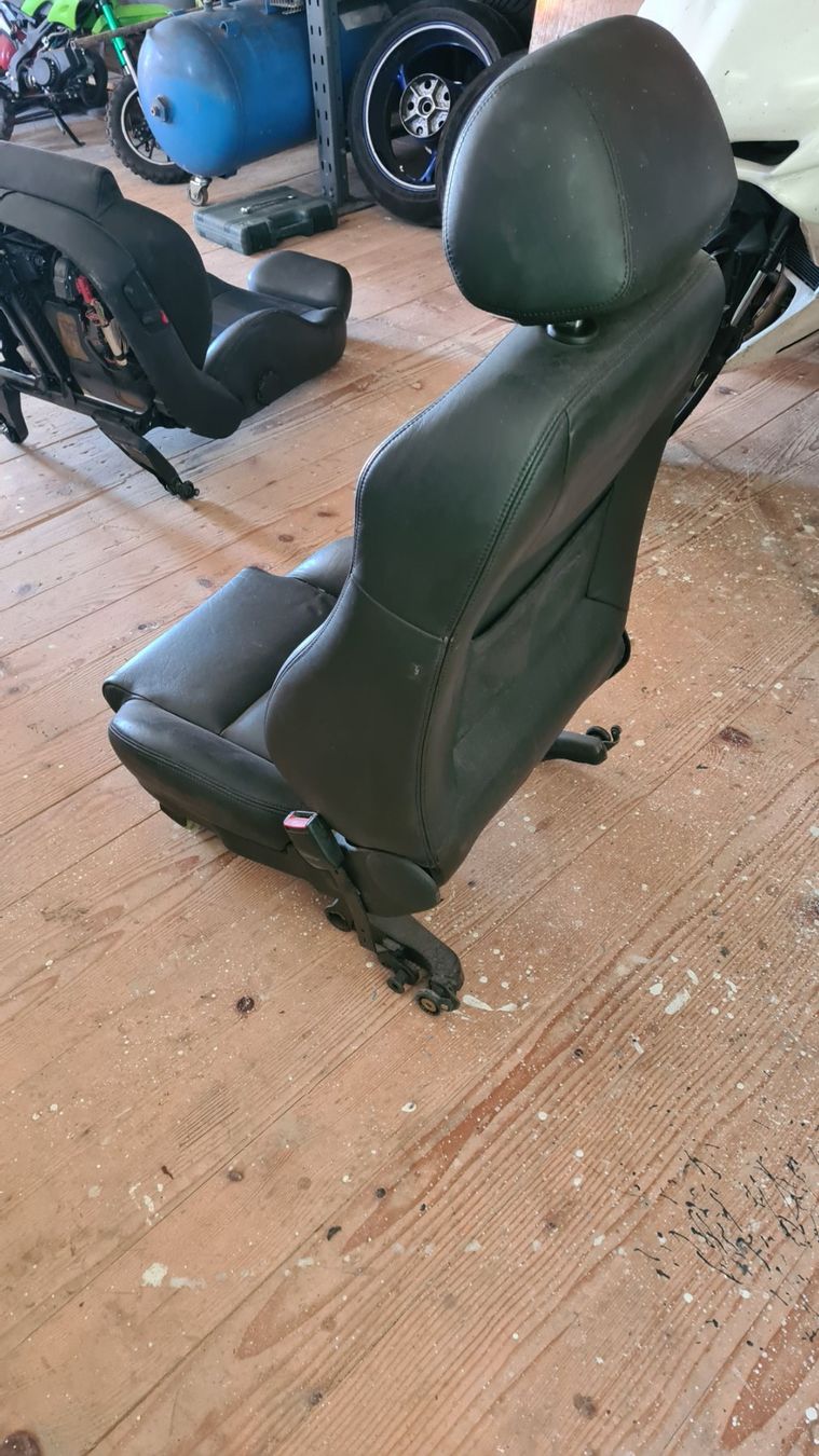 Seat Tutti pezzi di ricambio auto: Seat Leon Ledersitze – Usato da Au SG venduto da fiat27 5