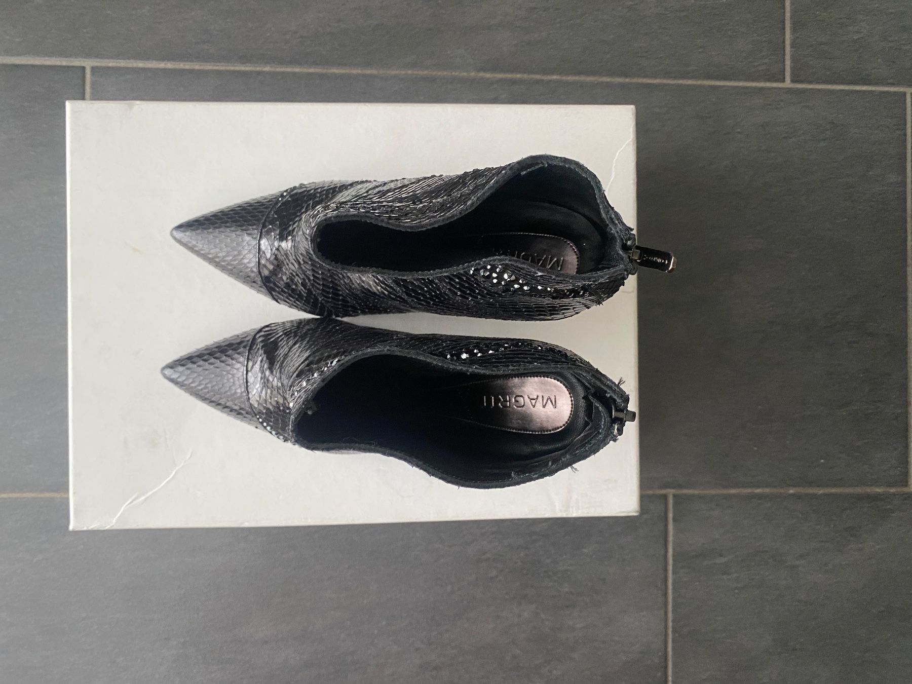 Damenschuhe: Magrit Echtleder-Stiefeletten, Schlangenoptik, Gr. 38 – Neu und originalverpackt aus Staad SG von Malevi2