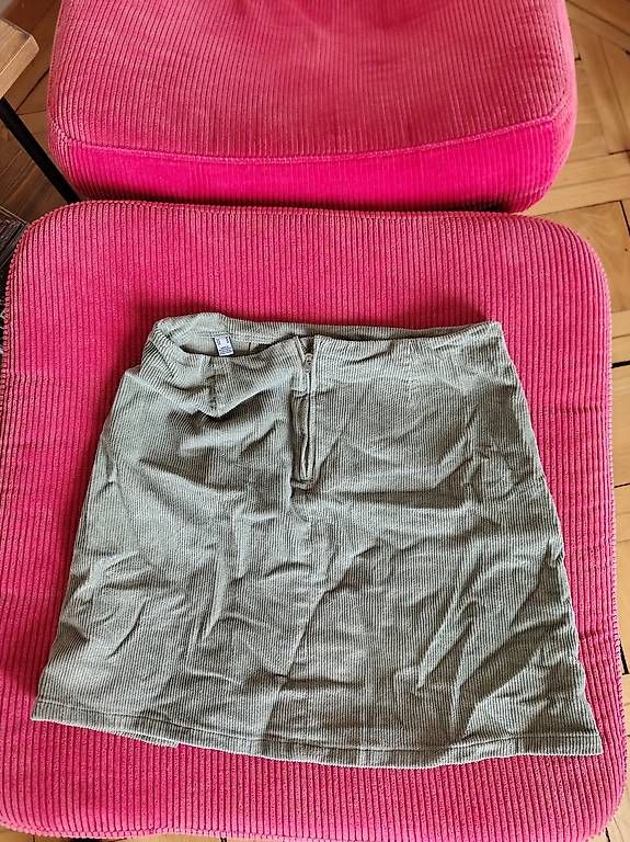 Vero Moda Gonne: Vero Moda Mini Rock M – Nuovo (secondo la descrizione) da St. Gallen venduto da jessparker 1